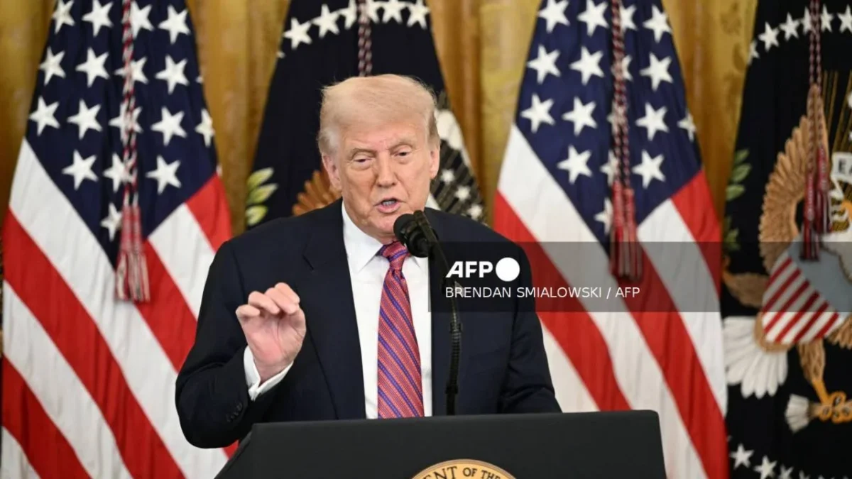 El presidente de EU, Donald Trump, demandó a The Wall Street Journal por difamación en el caso Epstein.