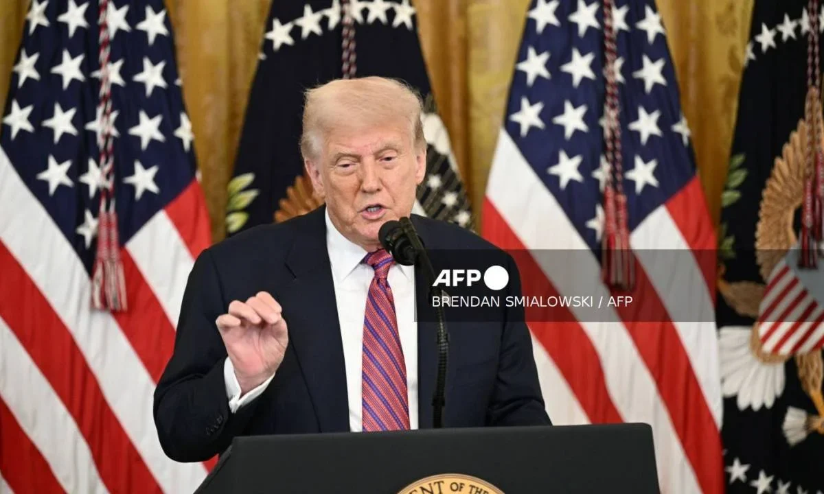 El presidente de EU, Donald Trump, demandó a The Wall Street Journal por difamación en el caso Epstein.