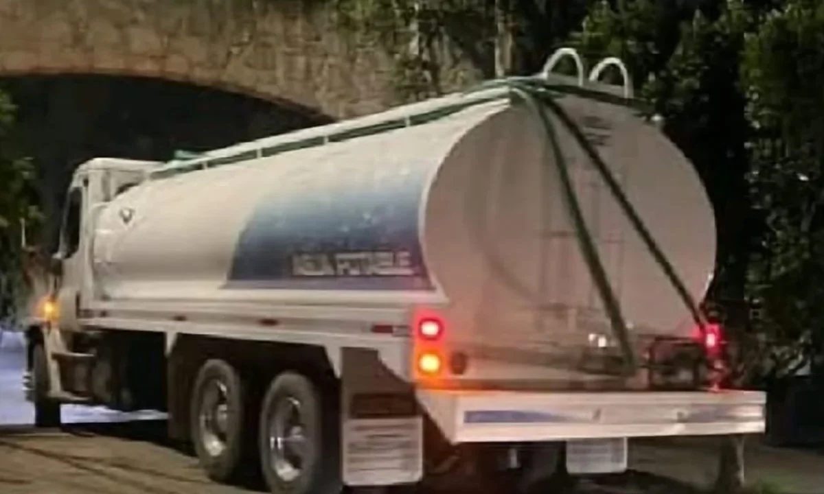 El huachicol fiscal es la importación y venta ilícita de hidrocarburos, sin el pago de impuestos