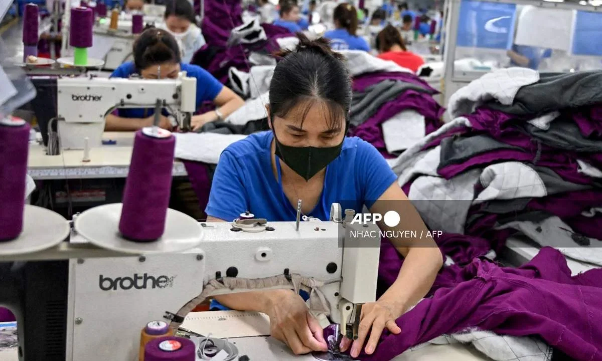 Vietnam acordó pagar 20% de aranceles a Estados Unidos antes de que expire tregua.