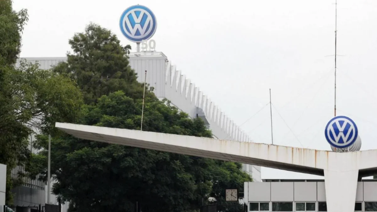 Volkswagen México llamó a revisión 15 mil autos por un fallo en la bolsa de aire.