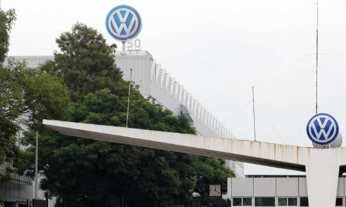 Volkswagen México llamó a revisión 15 mil autos por un fallo en la bolsa de aire.