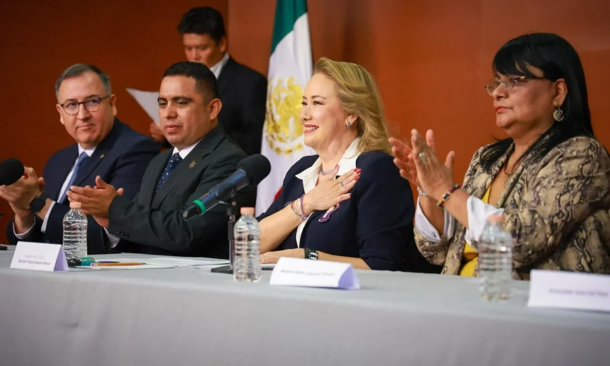 Yasmín Esquivel llama a abogados asegurar la transformación de la justicia en beneficio del pueblo.